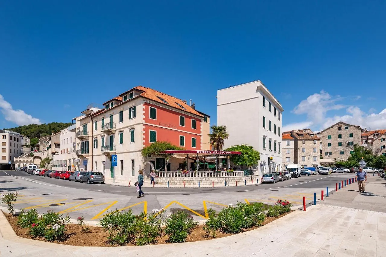 Galeria Valeria Seaside Downtown - Mag Quaint & Elegant Boutique Hotels Split