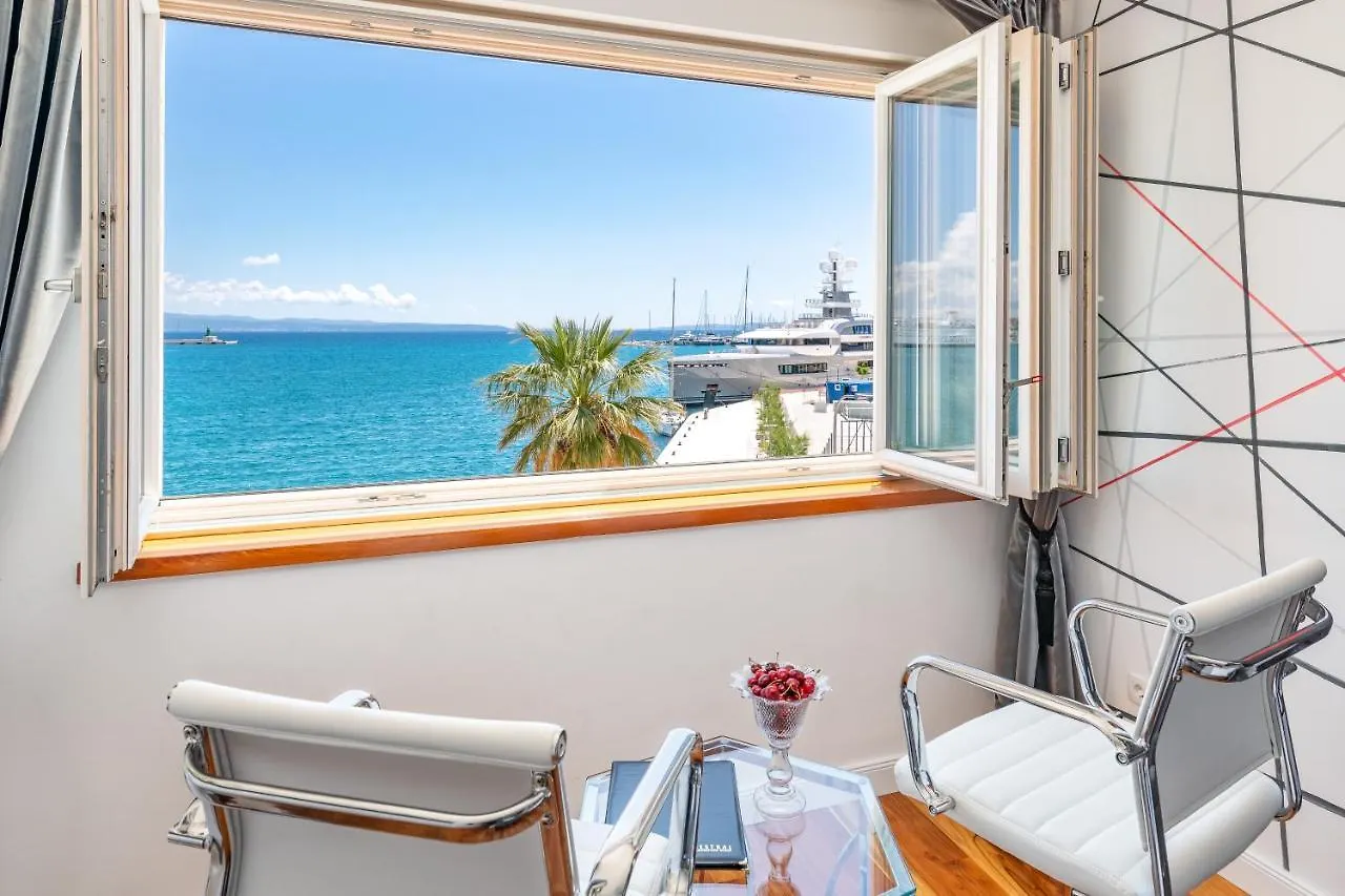 Galeria Valeria Seaside Downtown - Mag Quaint & Elegant Boutique Hotels Split