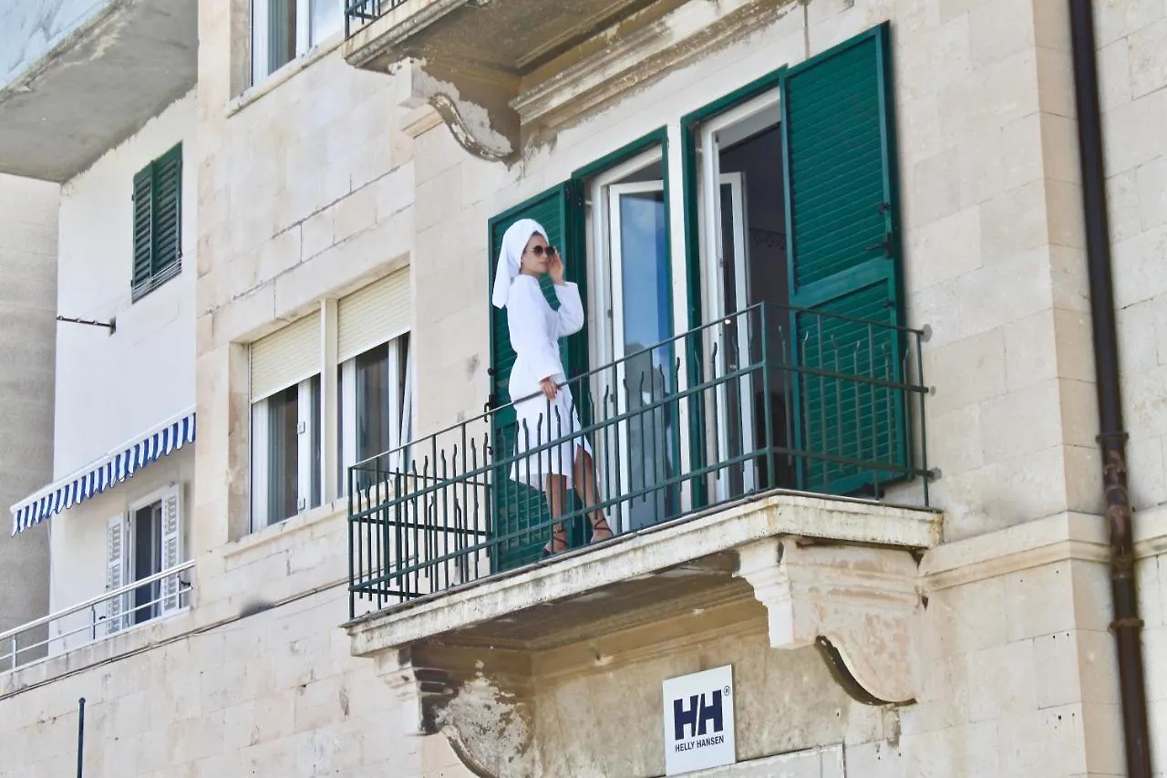 Galeria Valeria Seaside Downtown - Mag Quaint & Elegant Boutique Hotels Split