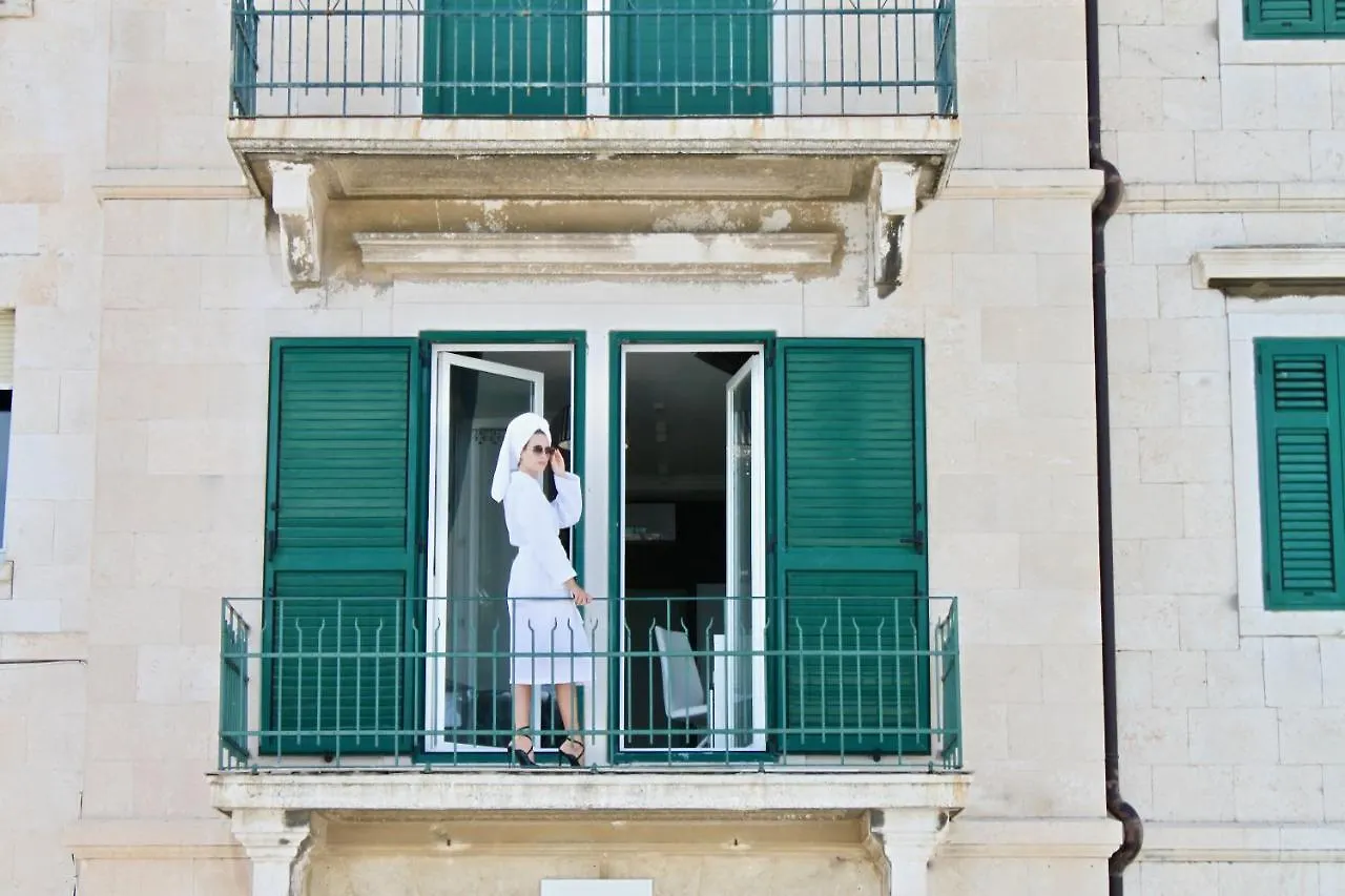 Galeria Valeria Seaside Downtown - Mag Quaint & Elegant Boutique Hotels Split