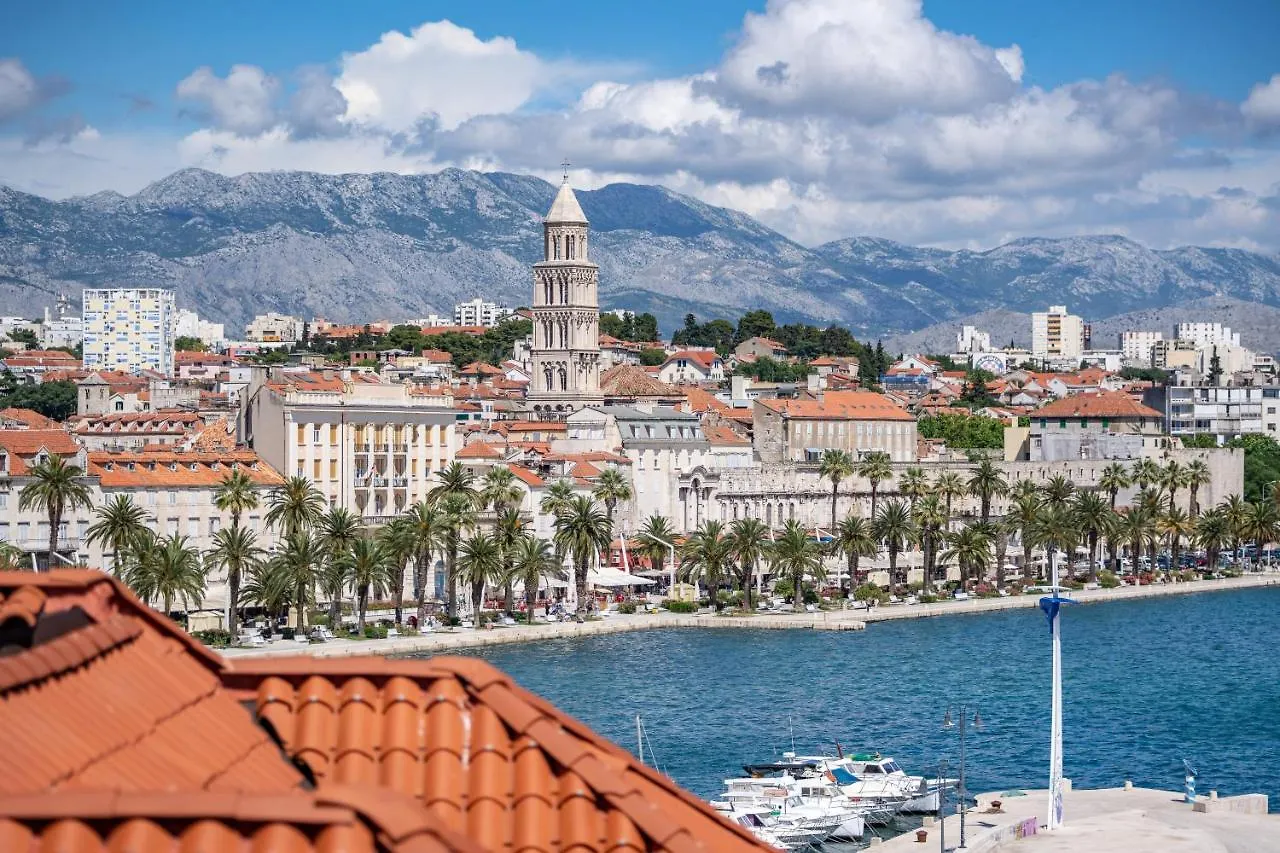 Galeria Valeria Seaside Downtown - Mag Quaint & Elegant Boutique Hotels Split