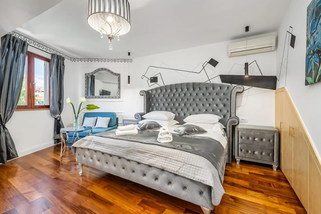 Galeria Valeria Seaside Downtown - Mag Quaint & Elegant Boutique Hotels Split