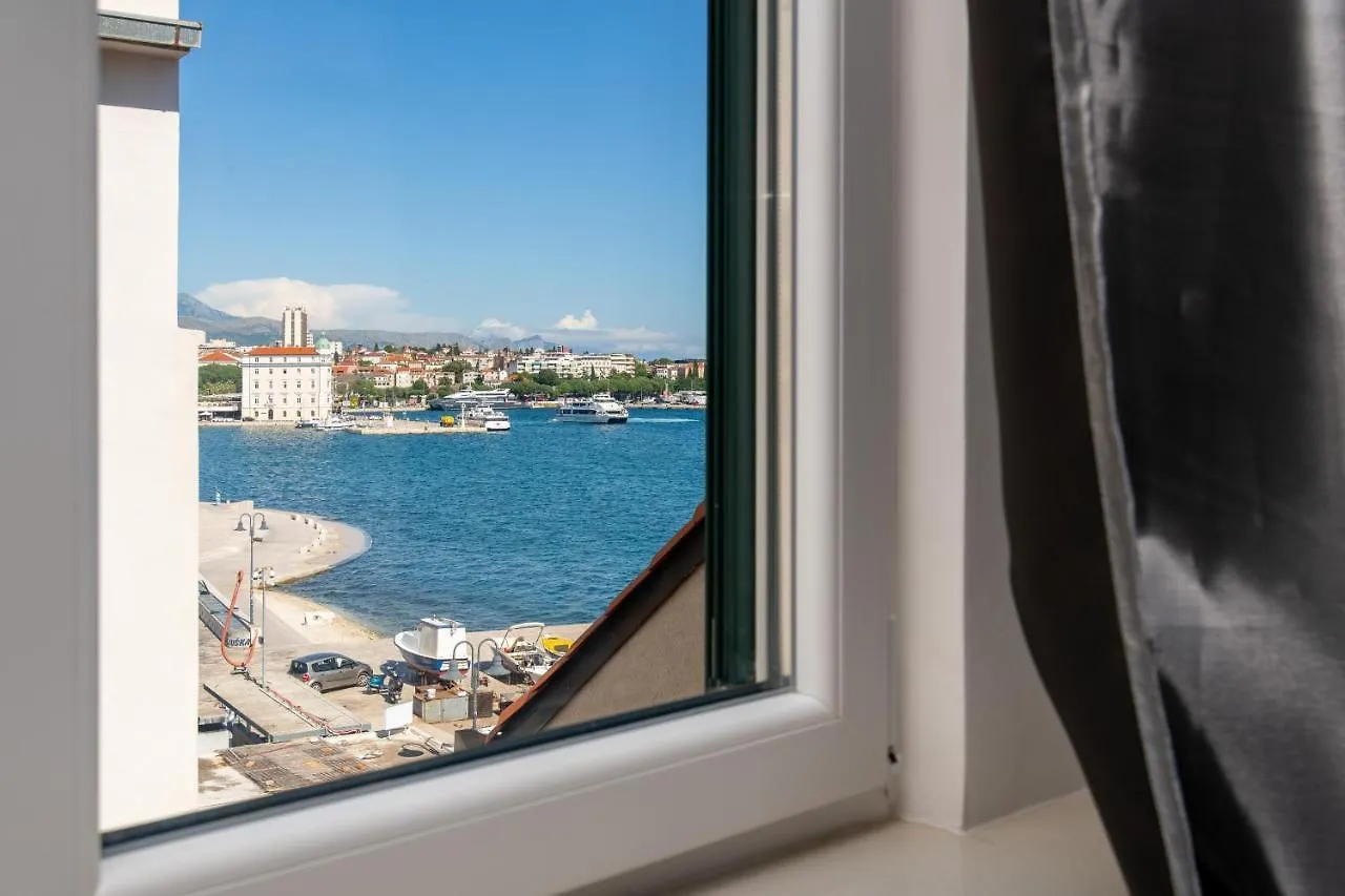 Galeria Valeria Seaside Downtown - Mag Quaint & Elegant Boutique Hotels Split
