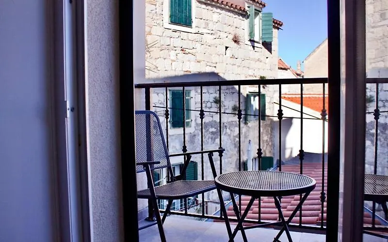 Galeria Valeria Seaside Downtown - Mag Quaint & Elegant Boutique Hotels Split