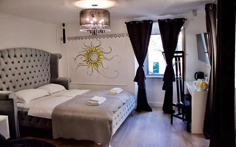 Galeria Valeria Seaside Downtown - Mag Quaint & Elegant Boutique Hotels Split