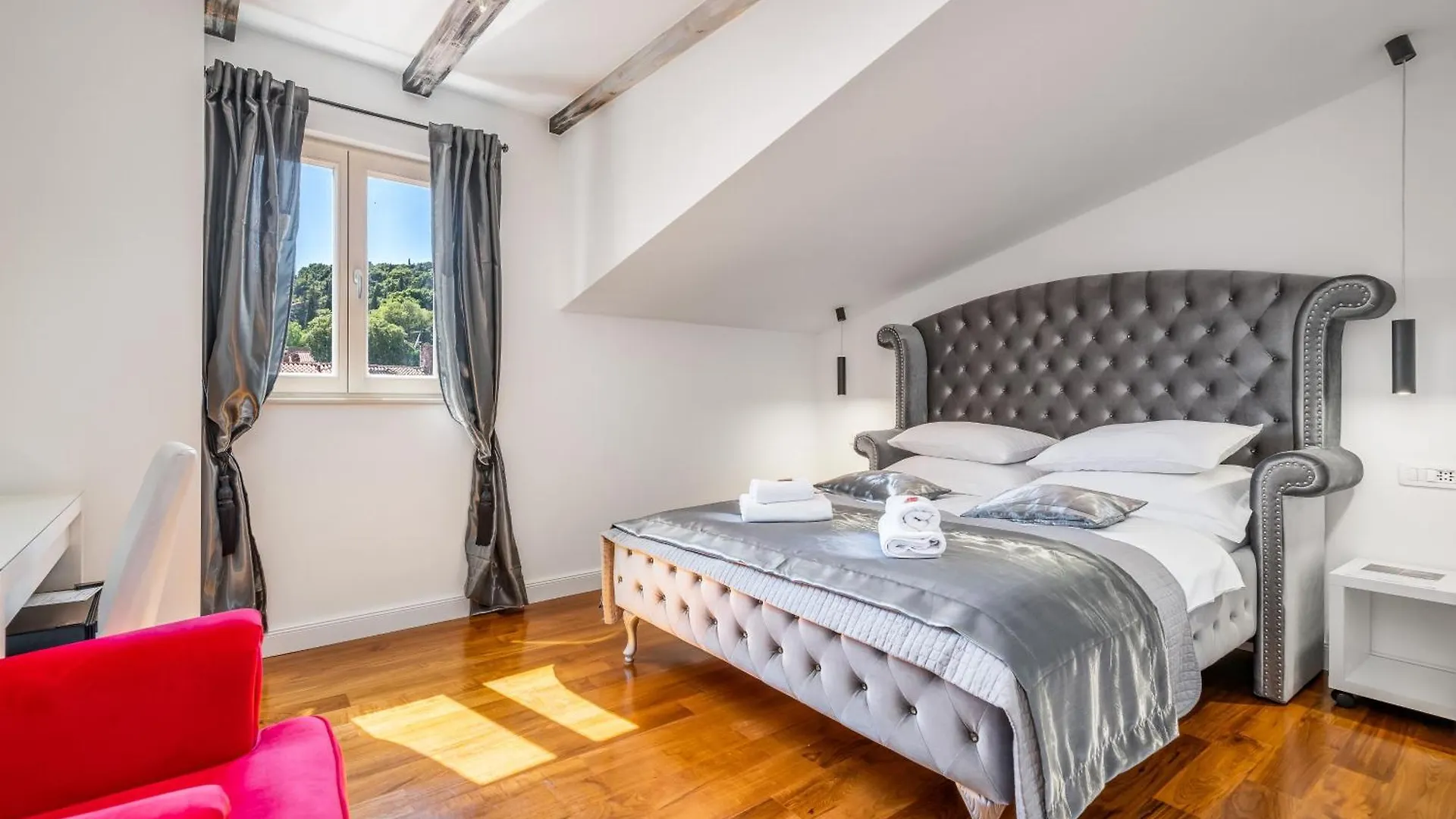Galeria Valeria Seaside Downtown - Mag Quaint & Elegant Boutique Hotels Split 4*,