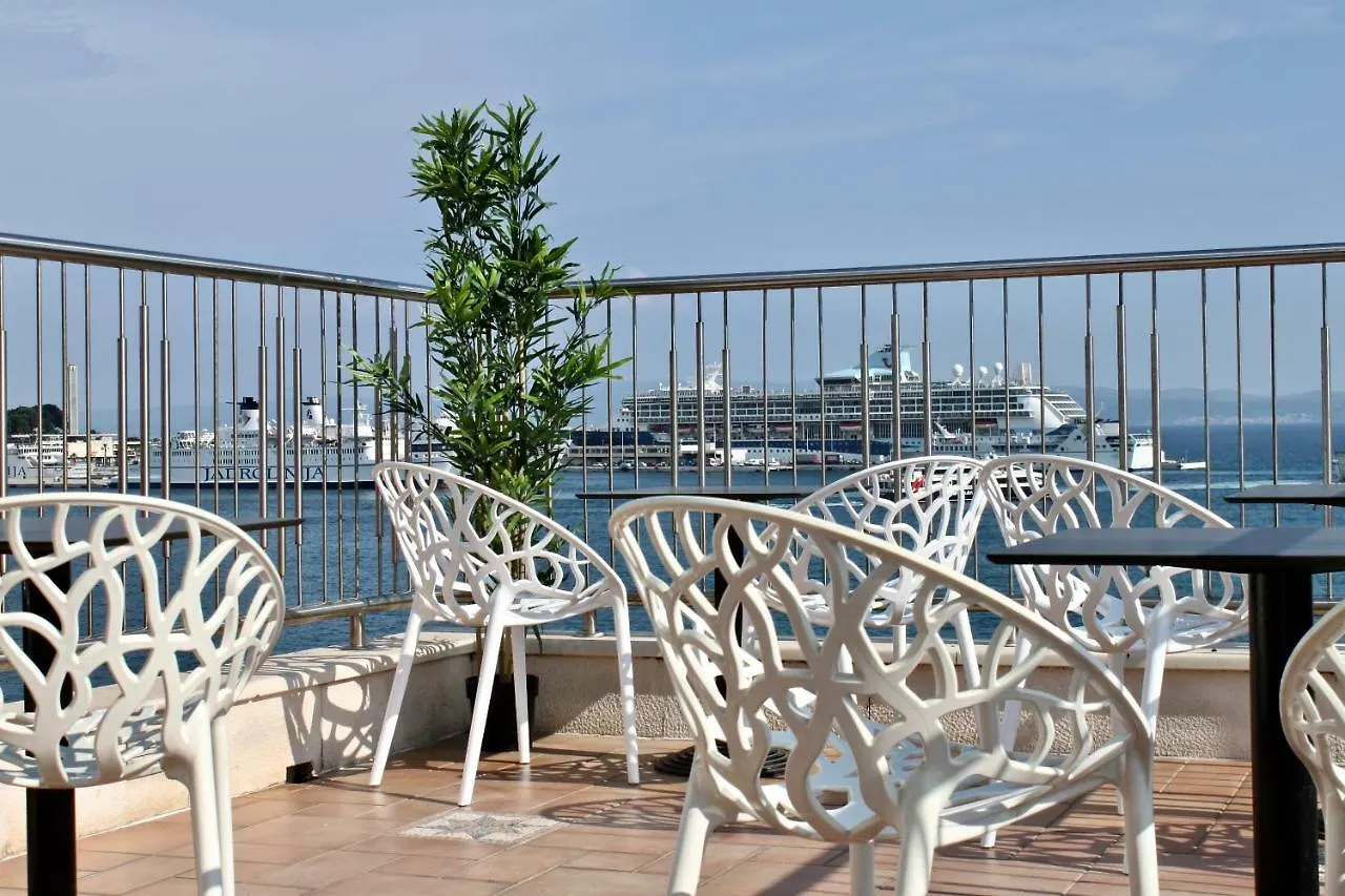 Galeria Valeria Seaside Downtown - Mag Quaint & Elegant Boutique Hotels Split