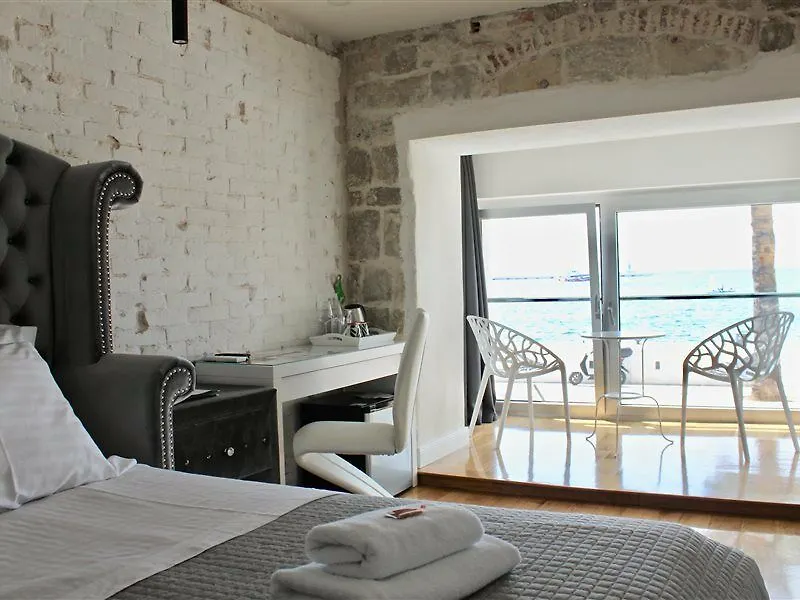 Galeria Valeria Seaside Downtown - Mag Quaint & Elegant Boutique Hotels Split