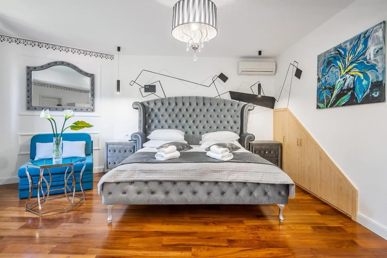 Galeria Valeria Seaside Downtown - Mag Quaint & Elegant Boutique Hotels