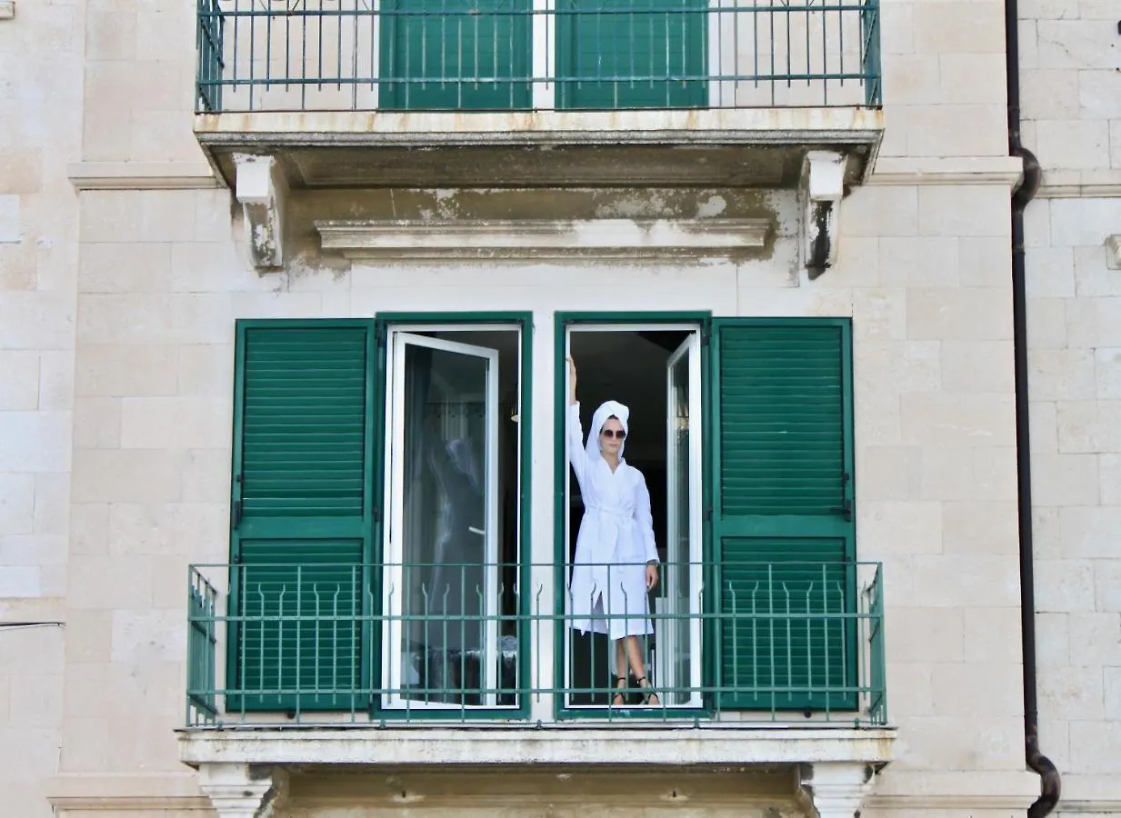 Galeria Valeria Seaside Downtown - Mag Quaint & Elegant Boutique Hotels  Split