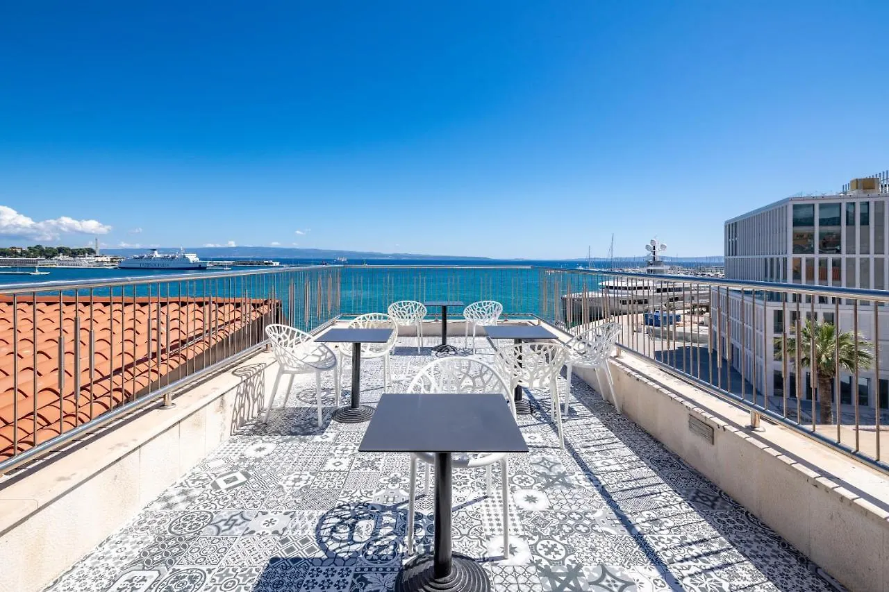 Galeria Valeria Seaside Downtown - Mag Quaint & Elegant Boutique Hotels Split
